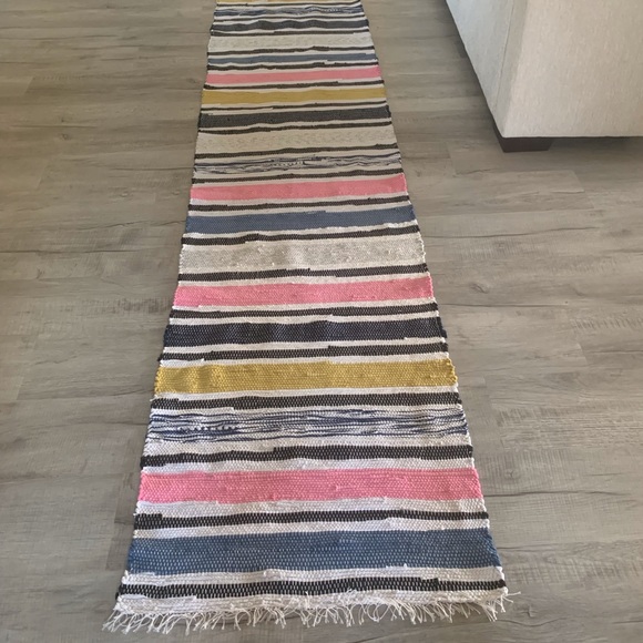 Runner. NWOT - Picture 8 of 10